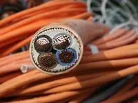 oi-cn-mewa-cables-input